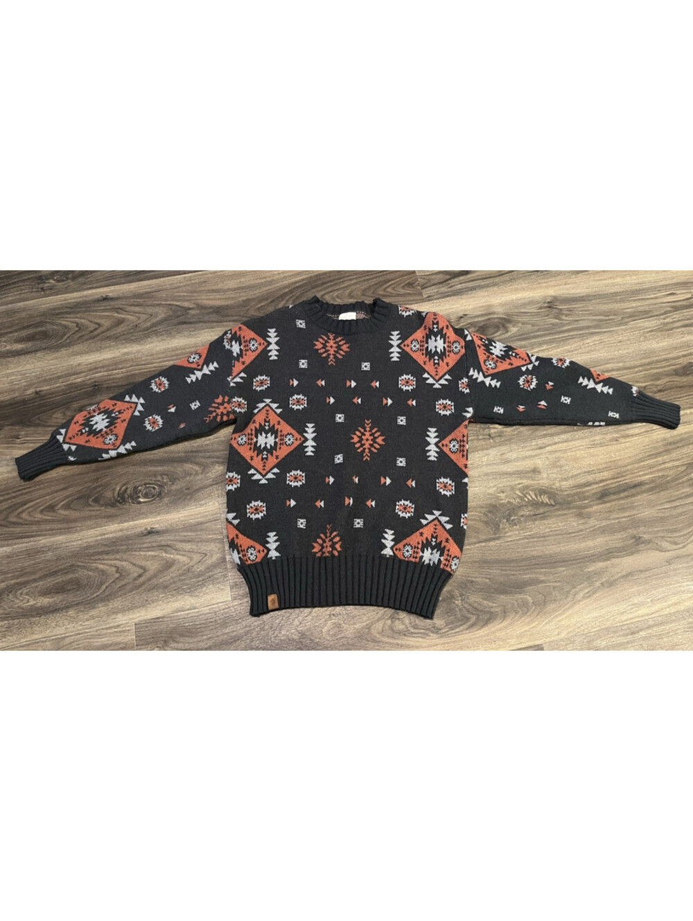 Simply Southern Cozy Grey Aztec Pattern Sweater Women’s Medium Western Crew Neck